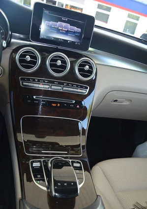 Mercedes-Benz GLC cena 119999 przebieg: 120000, rok produkcji 2017 z Warka małe 137